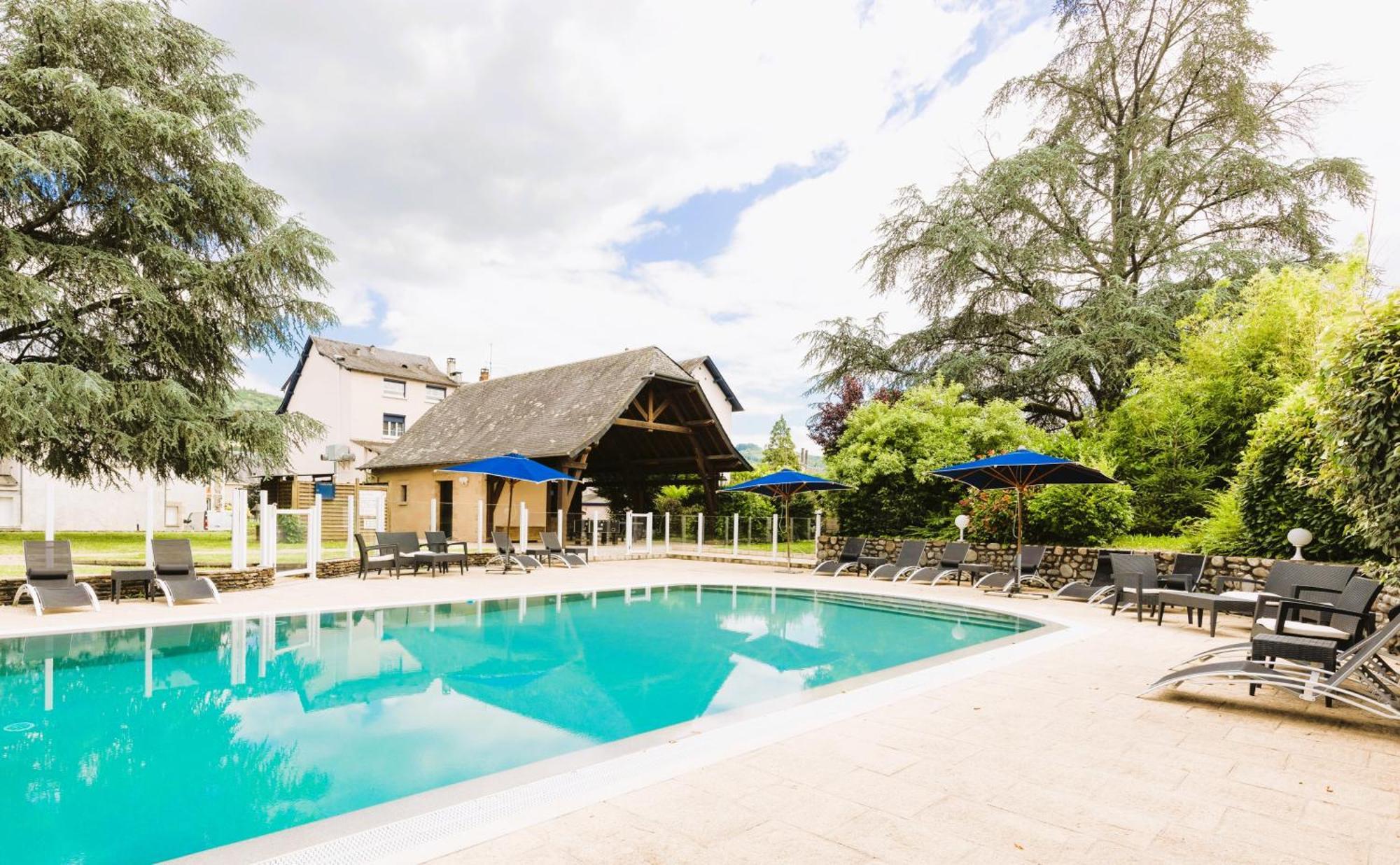 Logis Hotel Le Sablier du Temps Argentat Exterior foto